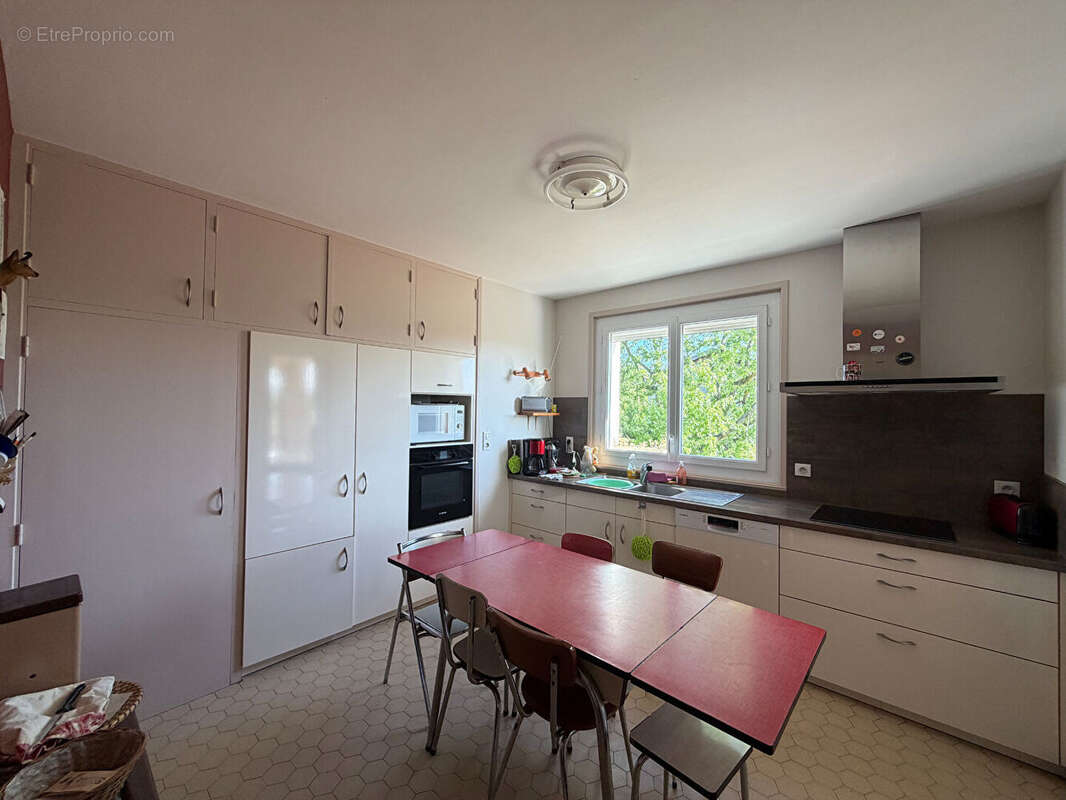 Maison à VERNOUX-EN-VIVARAIS