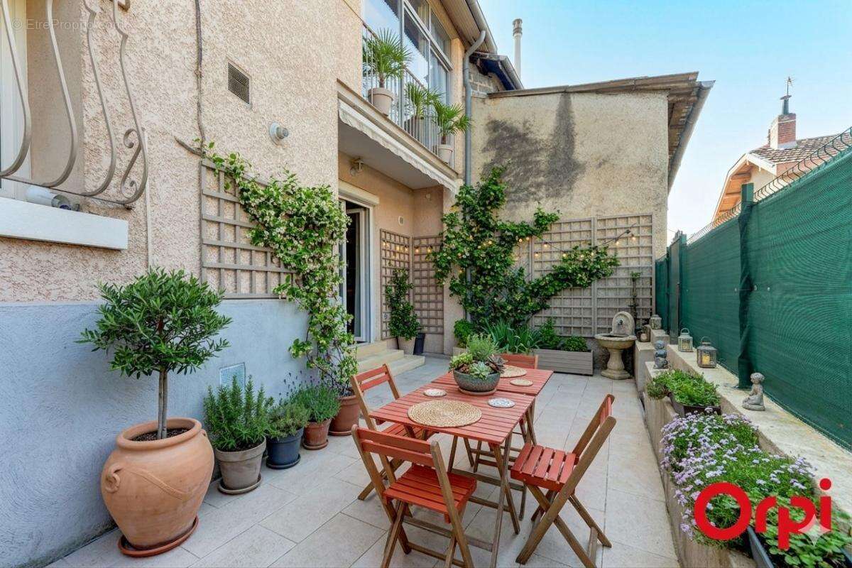 Appartement à CALUIRE-ET-CUIRE