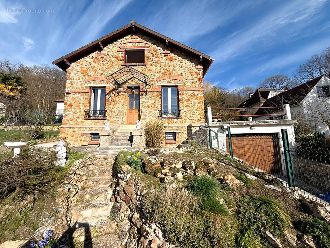 Maison à VAUHALLAN