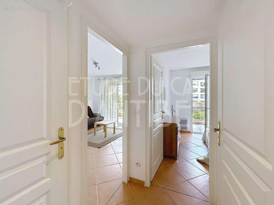 Appartement Vente Antibes Les Pins - photo 12