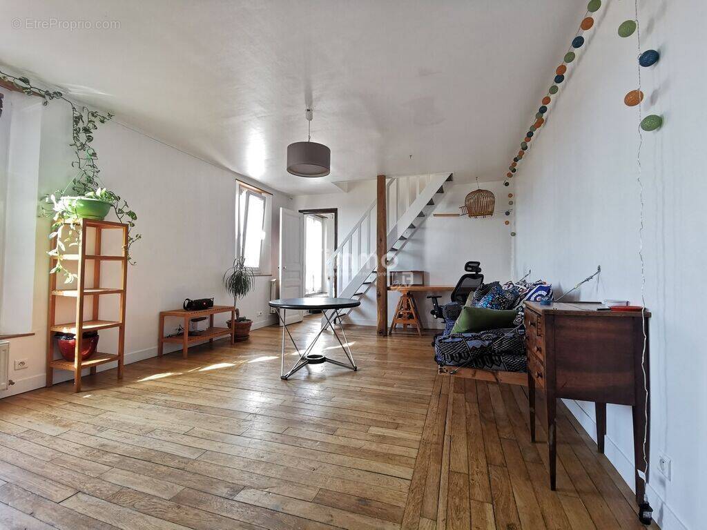 Appartement à NEUILLY-PLAISANCE