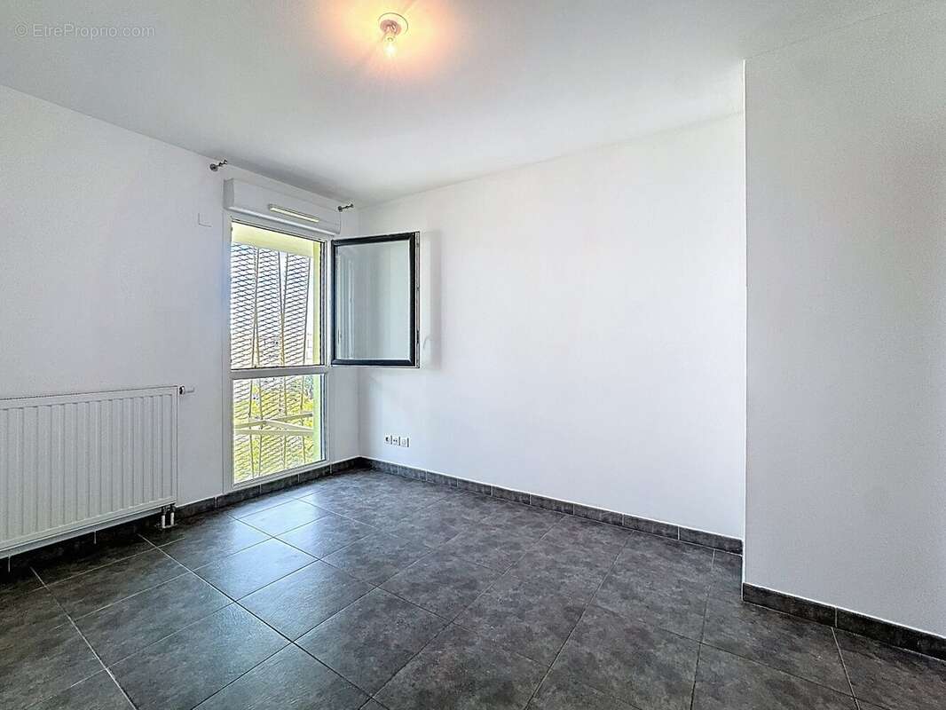 Appartement à JUVIGNAC