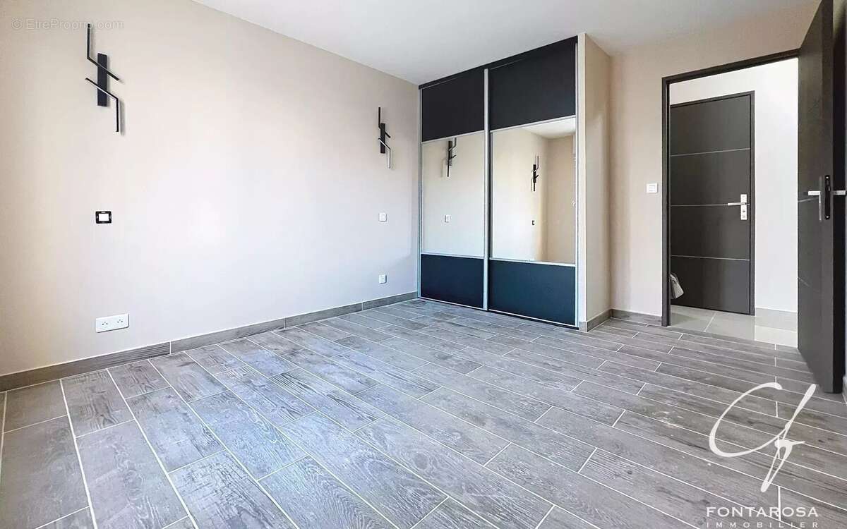 Appartement à FREJUS