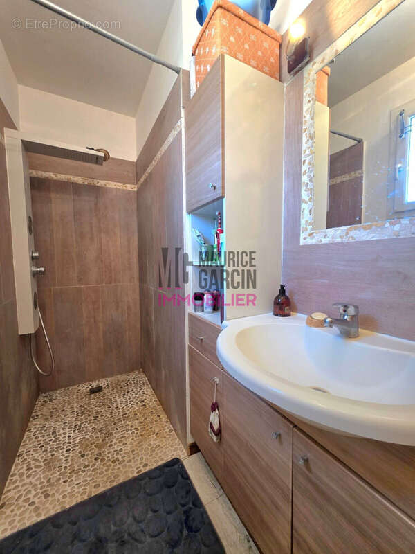 Maison à PERNES-LES-FONTAINES