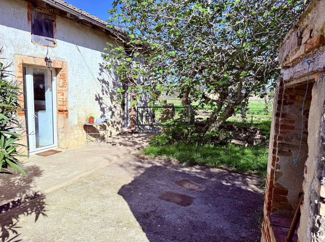 Maison à LARRA