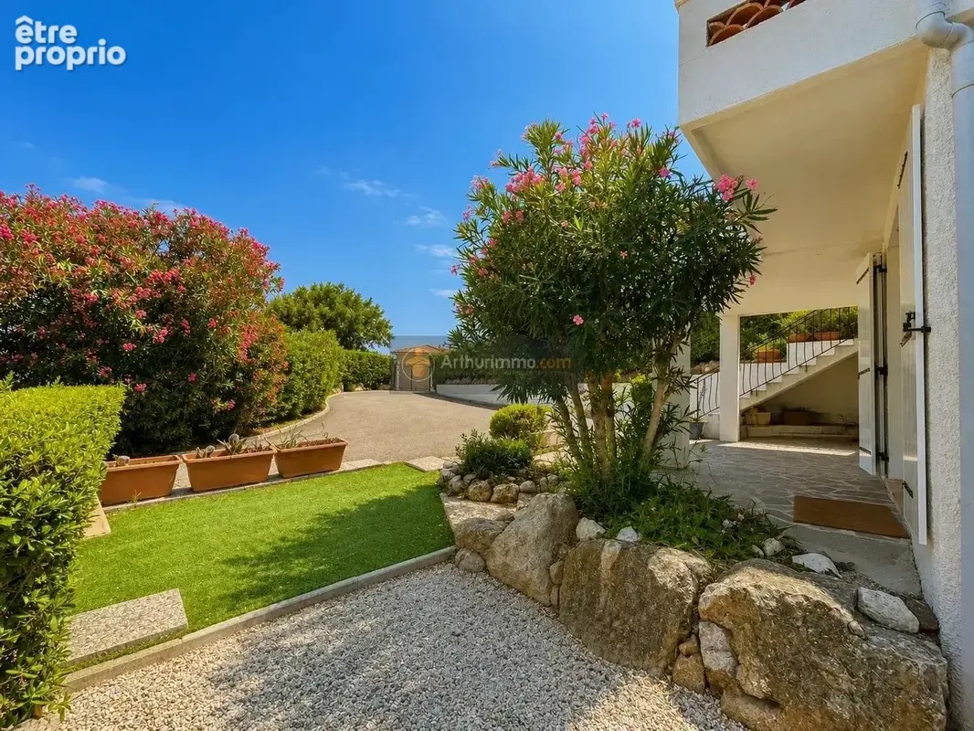 Villa individuelle avec vue dégagée – Saint-Aygulf - photo 4