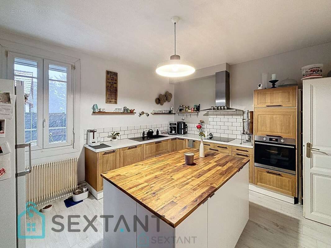 Maison à FRANQUEVILLE-SAINT-PIERRE