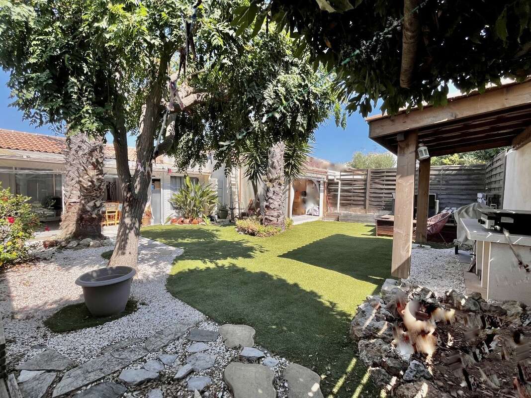 Maison de plain-pied de 142 m² avec T2 indépendant - photo 2