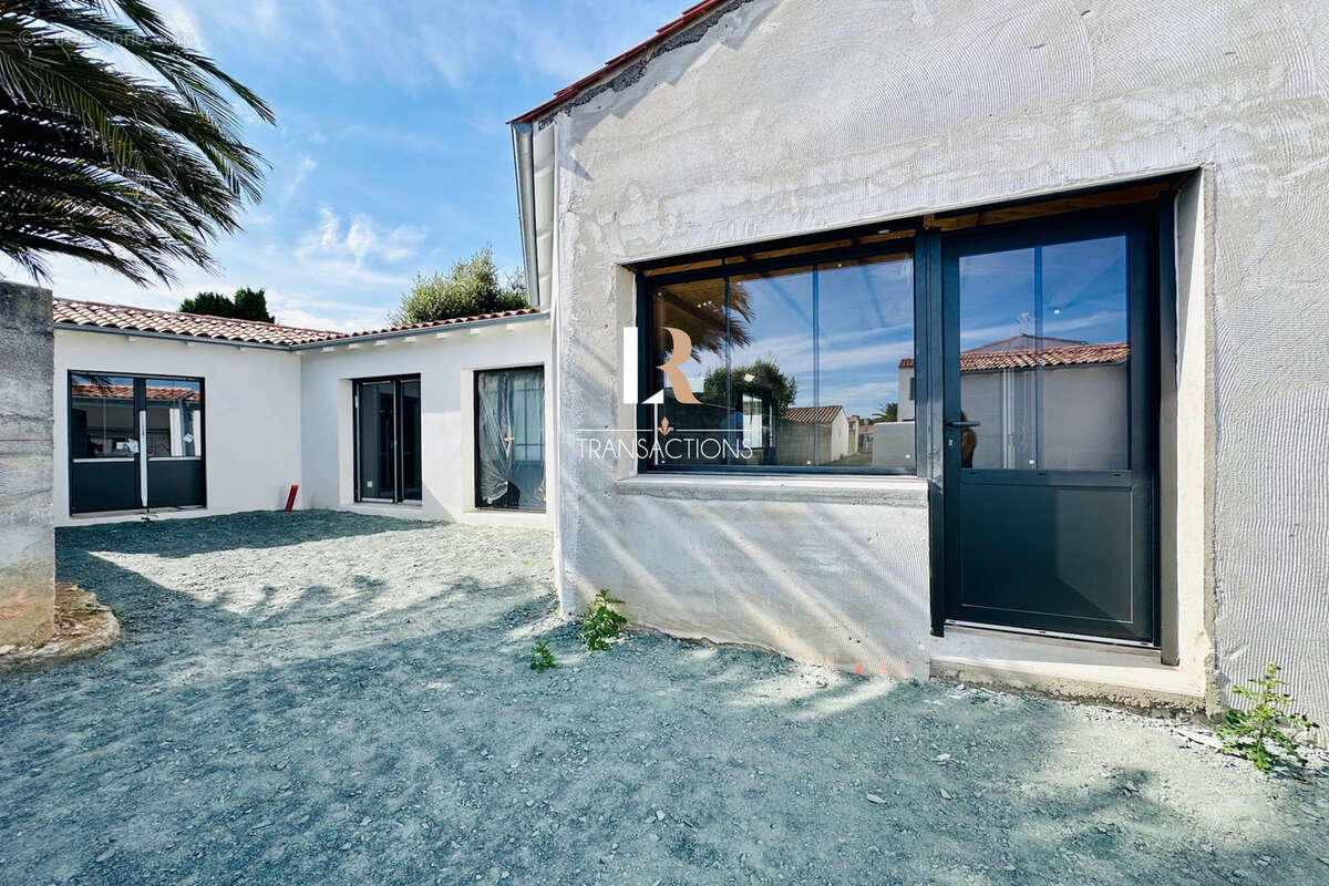 Maison à LE BOIS-PLAGE-EN-RE