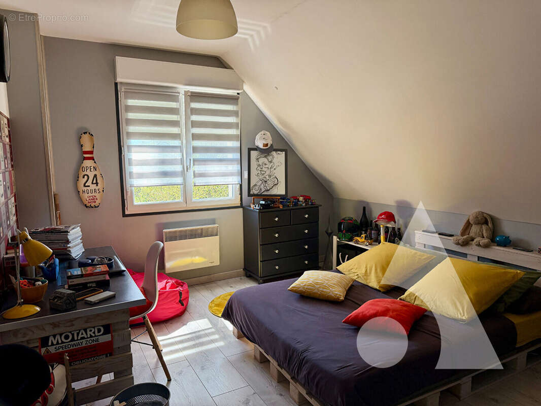 Maison à MONTIGNY-LES-MONTS