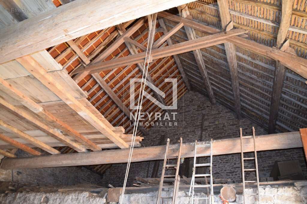 7 kms d'Arnay-le-Duc, Maison en pierre 3 chambres sur 2600m² - photo 12