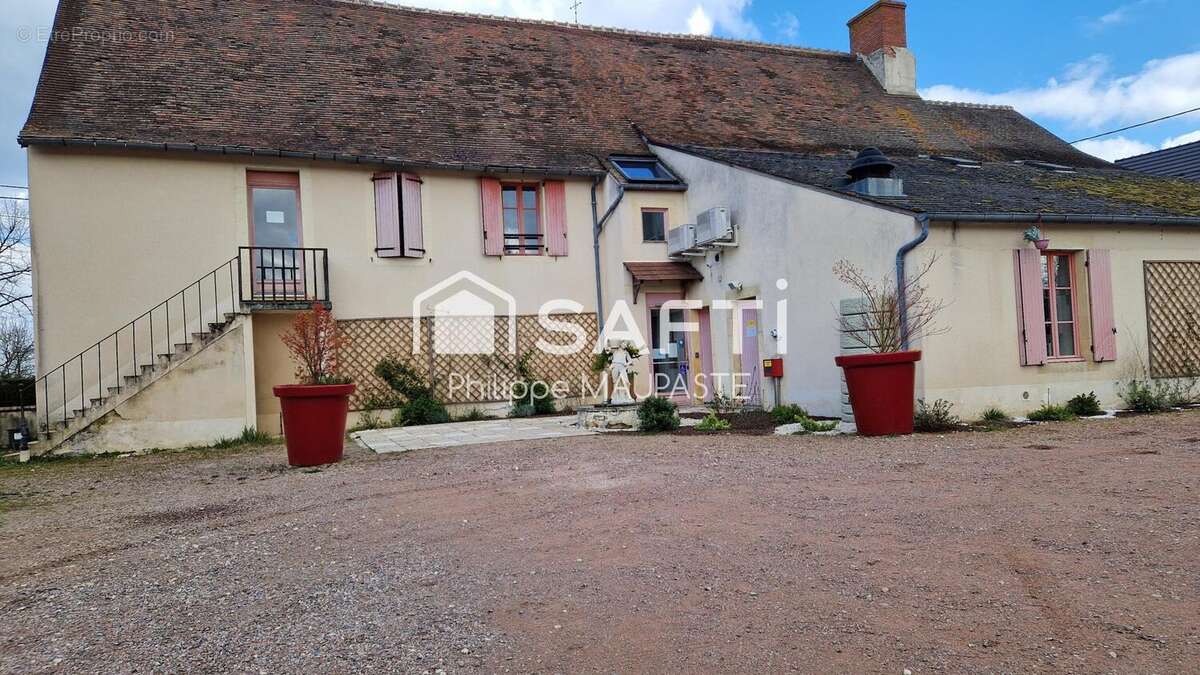 Photo 9 - Appartement à LA GUERCHE-SUR-L'AUBOIS
