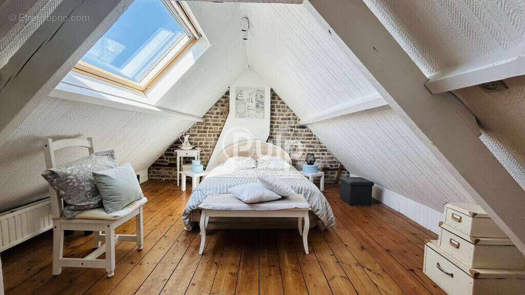 Maison à OSTRICOURT