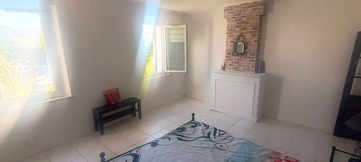 Appartement à SIX-FOURS-LES-PLAGES