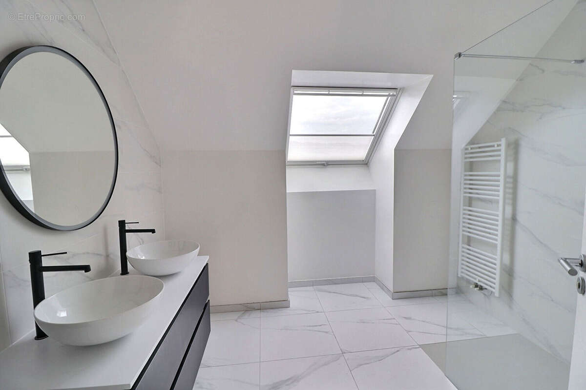 Maison à LE PERRAY-EN-YVELINES