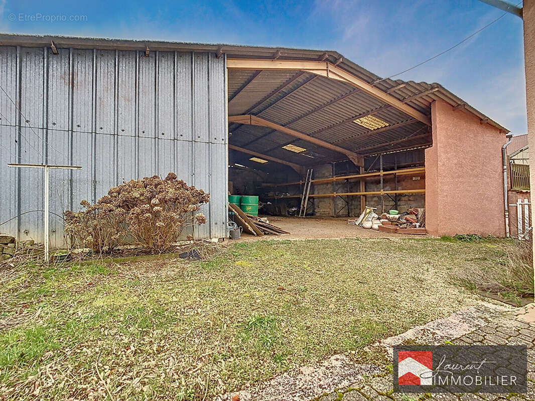 Maison à PONT-DE-VAUX