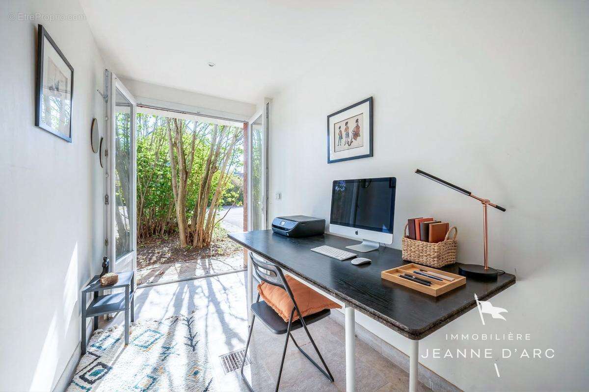 Maison à LES LOGES-EN-JOSAS