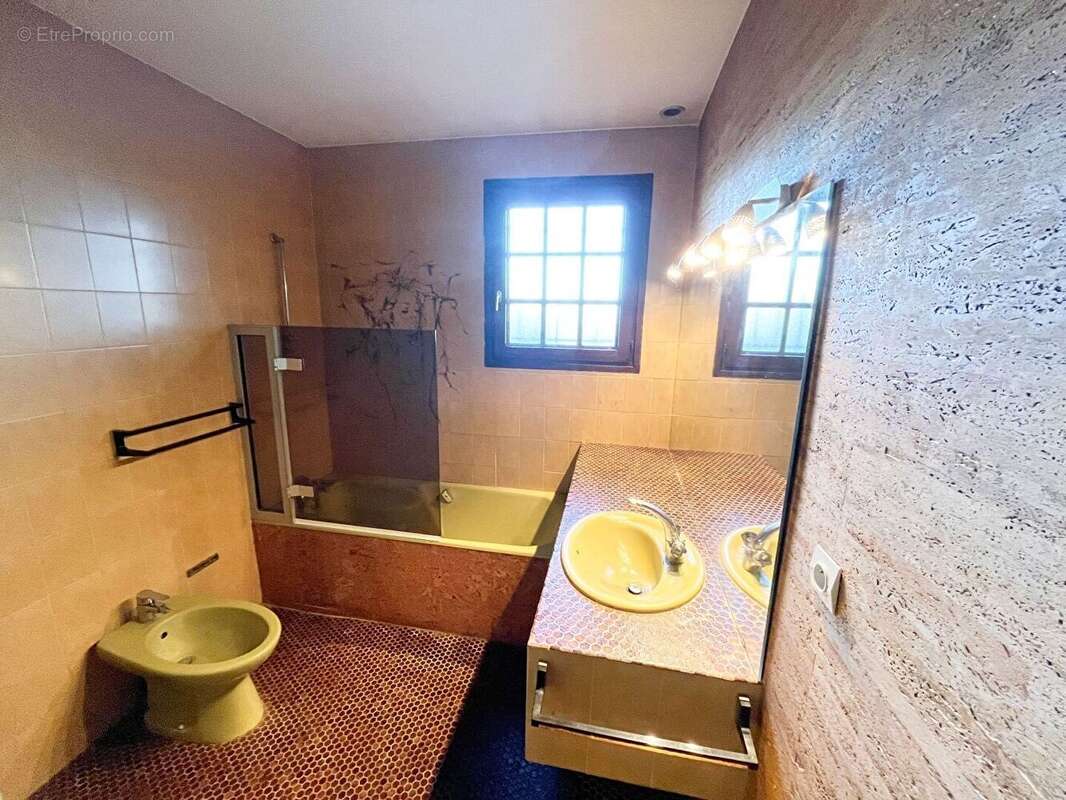 Maison à CLERMONT-FERRAND
