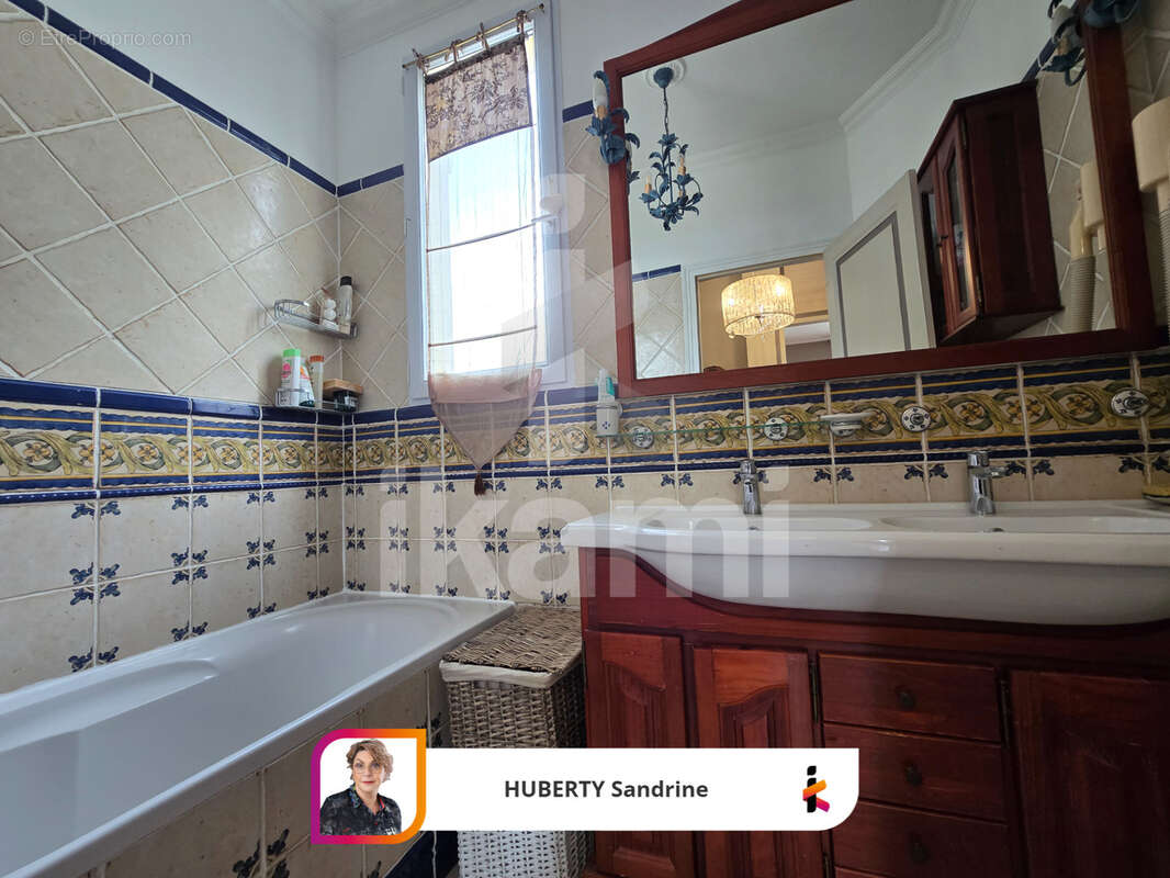 Livry Gargan, secteur Jacob grande maison de 220 m2 idéal artisan ou profession libérale - photo 18
