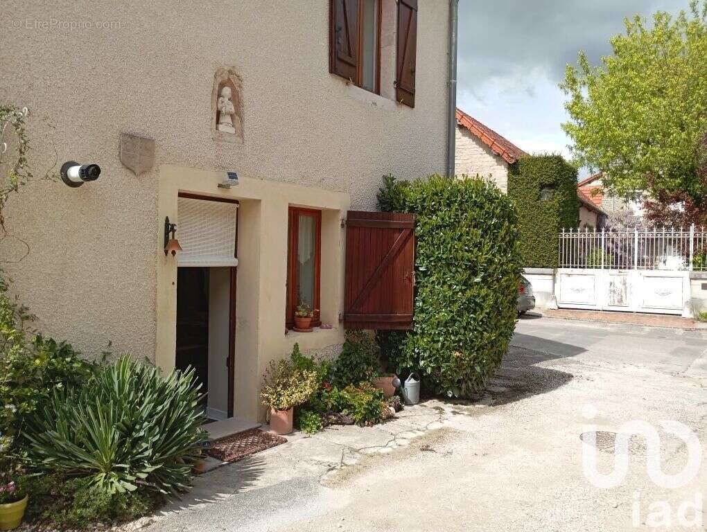 Photo 2 - Maison à CORGOLOIN
