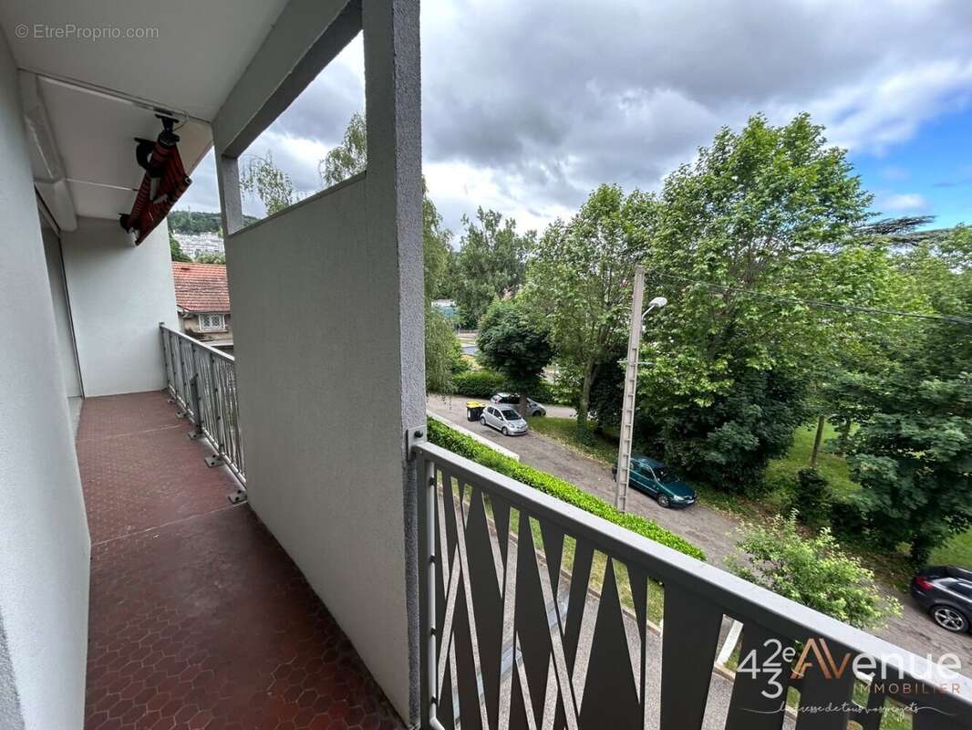 Appartement 98 m² à Saint-Etienne  - photo 2
