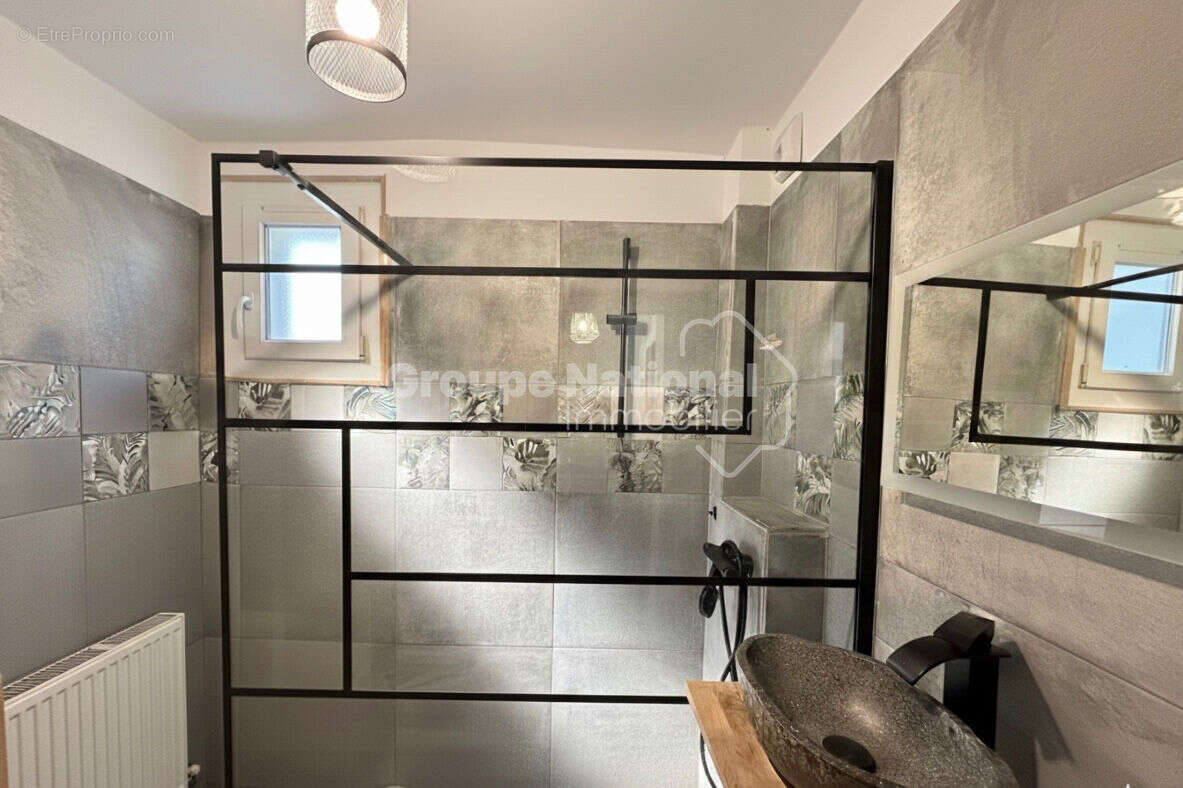 Appartement à LE ROVE