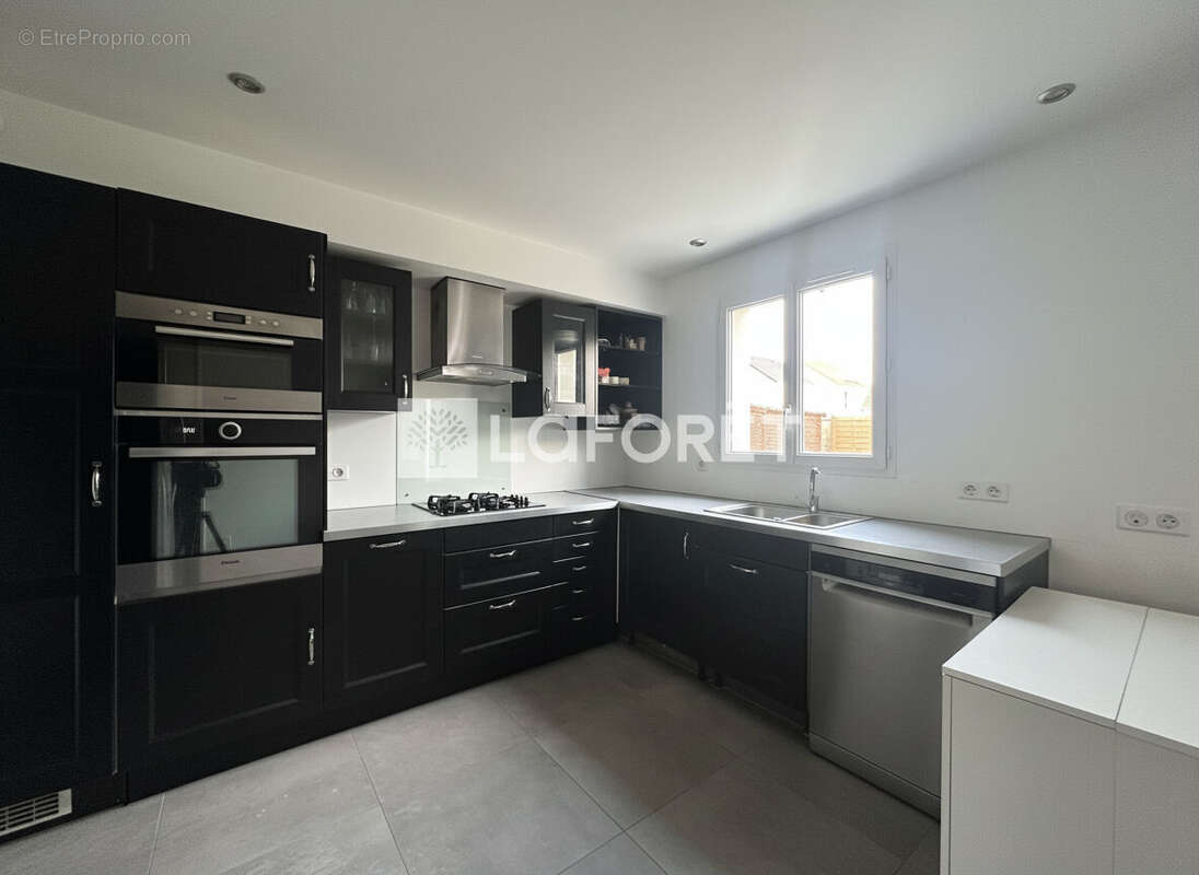 Maison à SAINT-GERMAIN-LES-ARPAJON