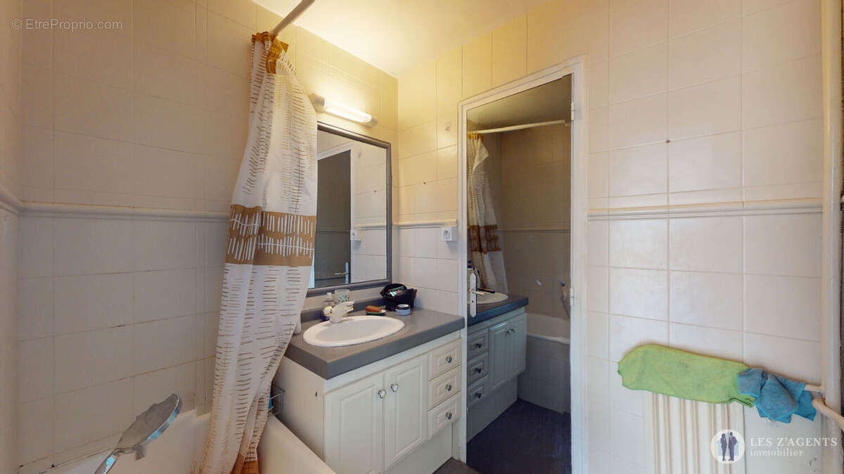 Appartement à SAINT-MARTIN-D'HERES