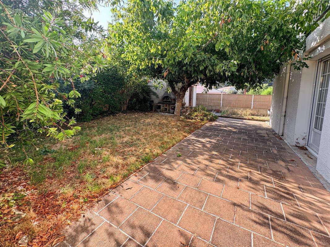 Maison 3 chambres avec garage, jardin et véranda à Saulce-sur-Rhône - photo 2