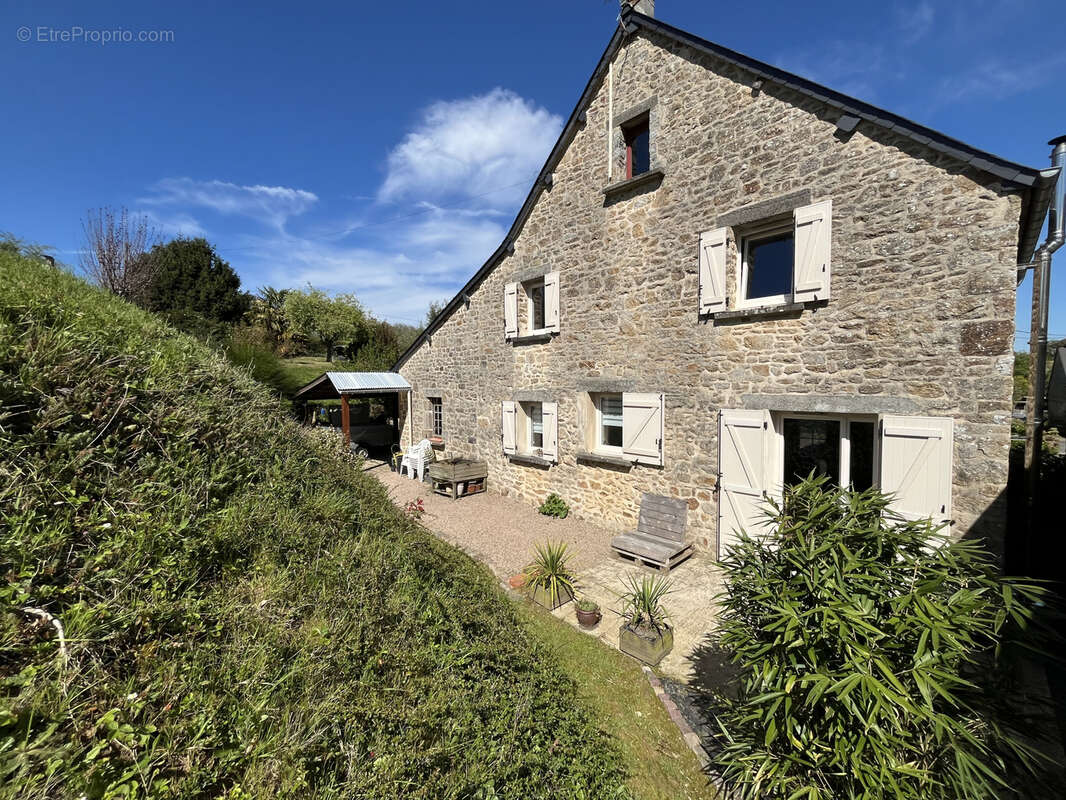 Maison à PONTS