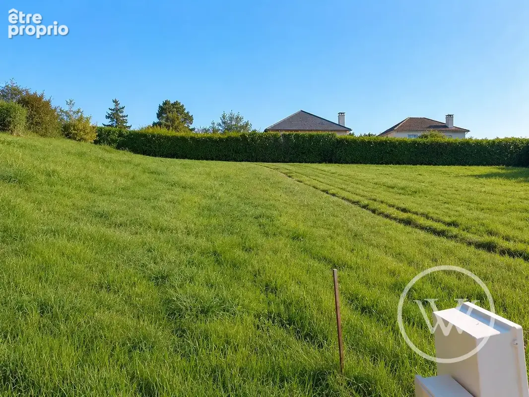 Terrain 1272 m² à Saint-Clair-Du-Rhone  - photo 2