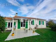 Photo 1 - Maison à LA FLOTTE