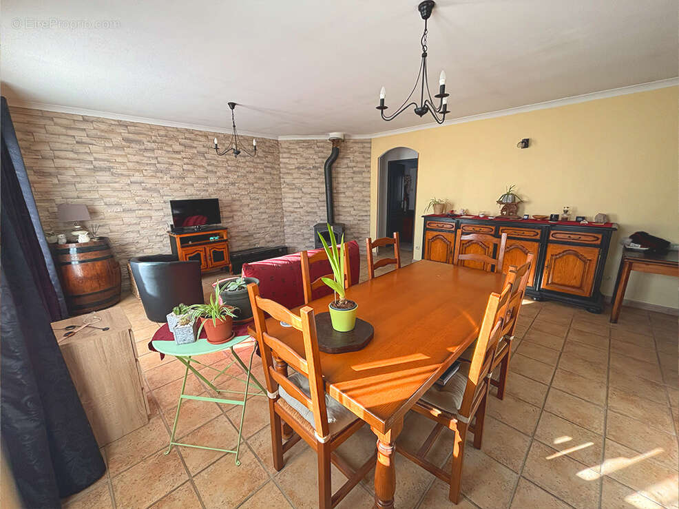 Maison à MALATAVERNE