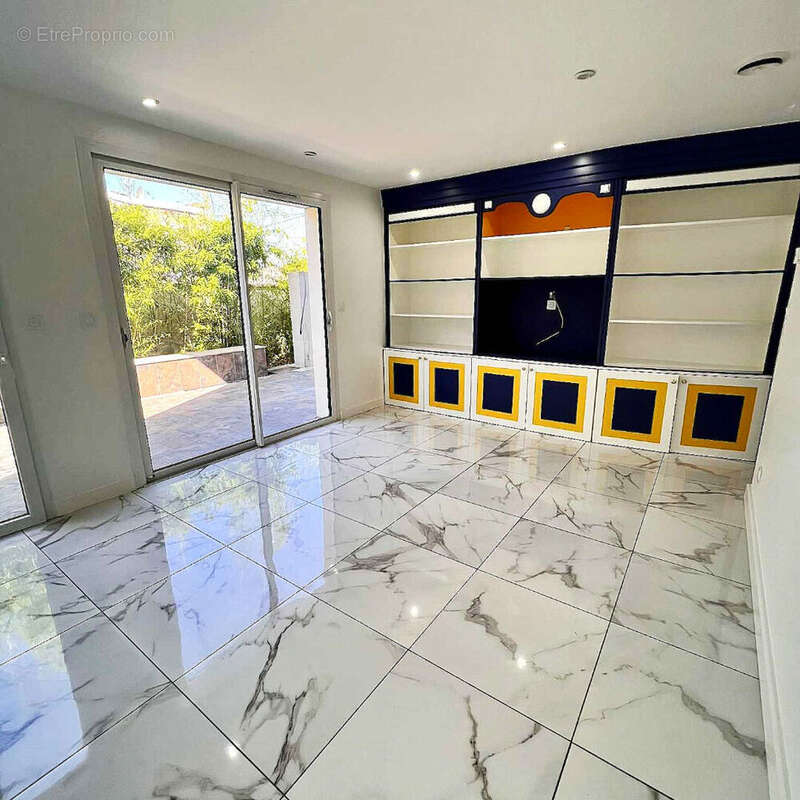 Maison à AMBARES-ET-LAGRAVE