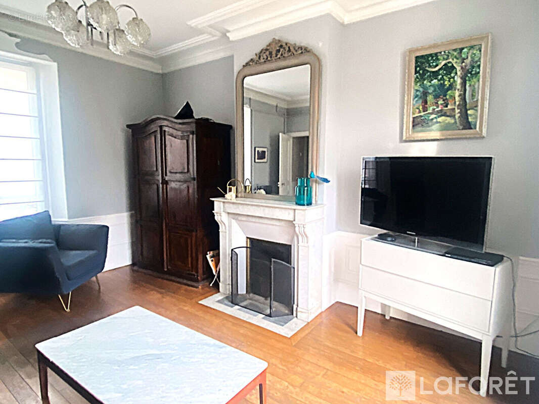 Maison à FONTAINEBLEAU