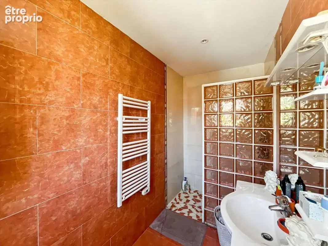 Maison familiale 150 m² - 4 chambres - Piscine - Garage - Ambarès - photo 13