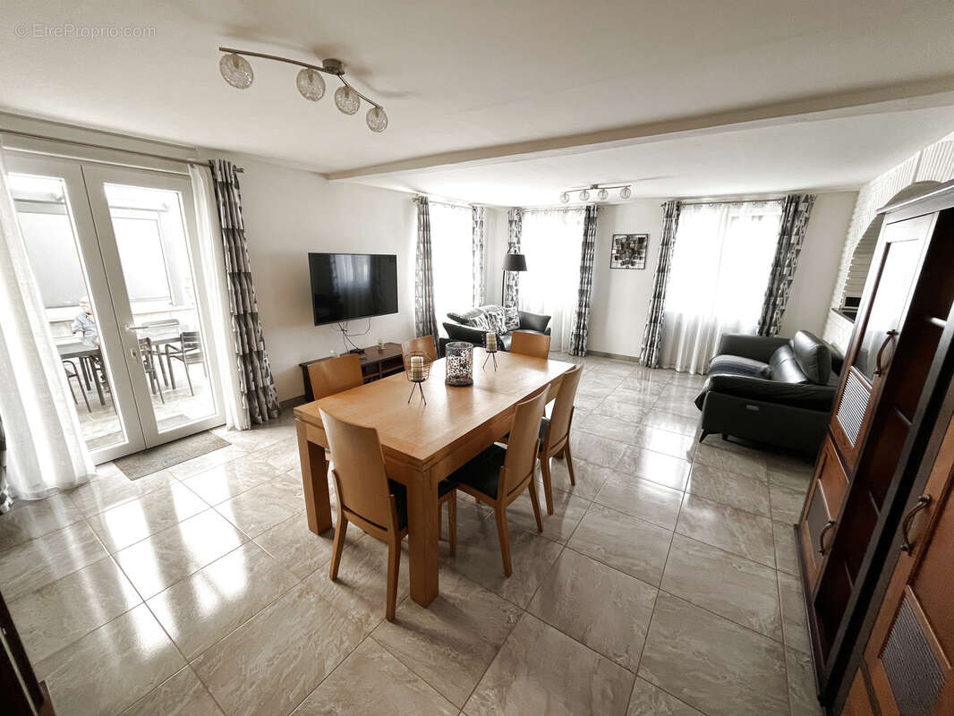 Maison à MORFONTAINE