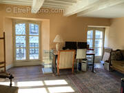 Maison à VIC-SUR-CERE