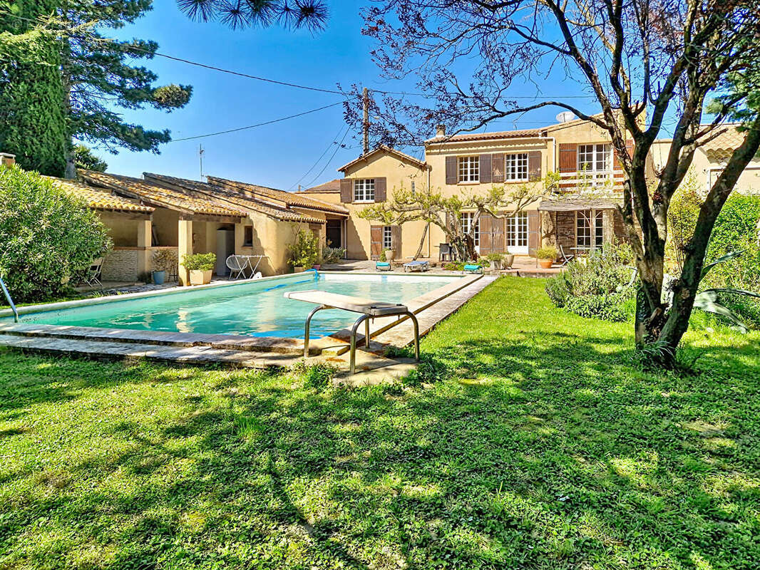 Maison à LES ANGLES