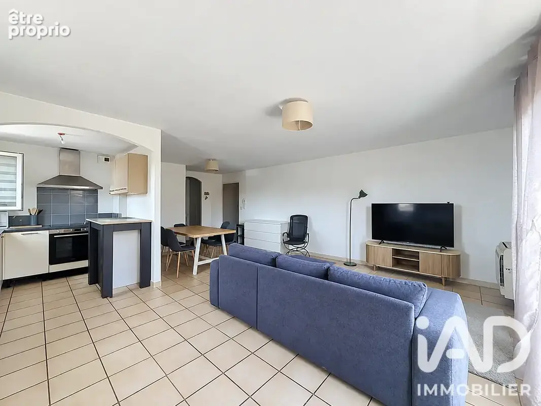 Photo 1 - Appartement à ENTRAIGUES-SUR-LA-SORGUE