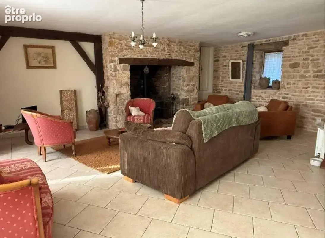 Maison 5 pièces 155 m² à vendre à Sauze-Vaussais (79190) - photo 3