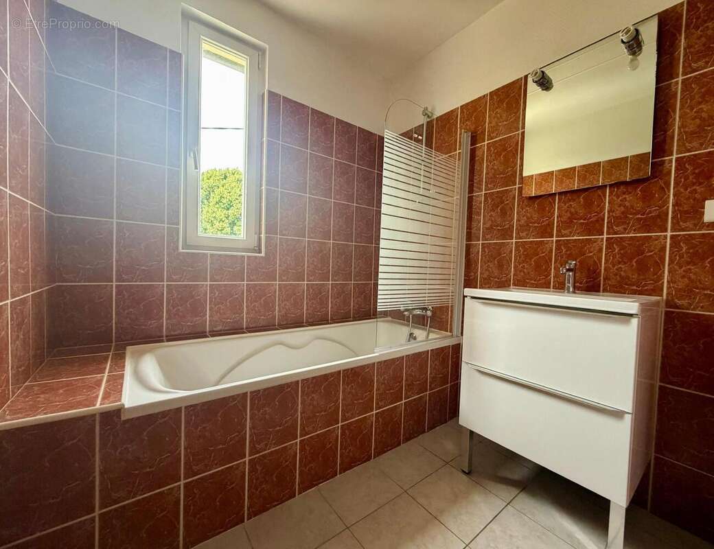 Photo 5 - Maison à LE TREVOUX