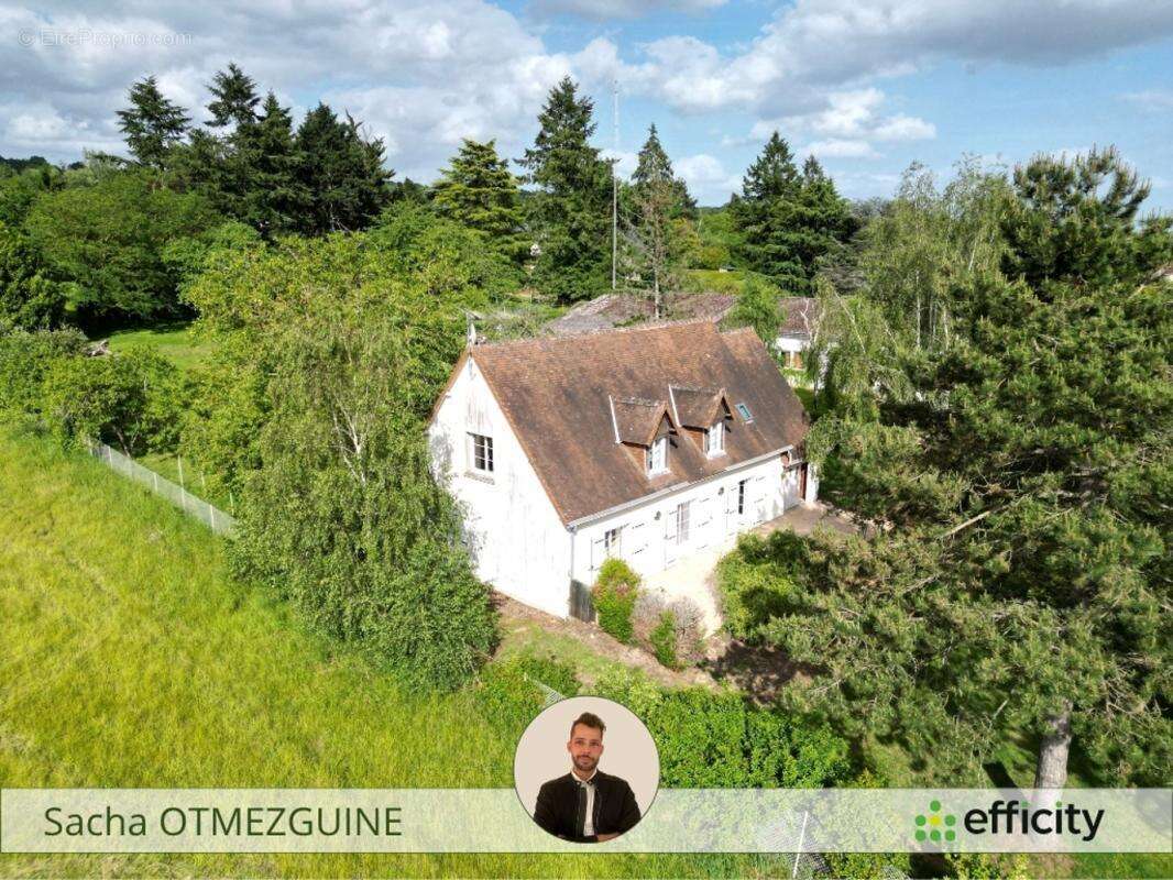 Maison à YZEURES-SUR-CREUSE