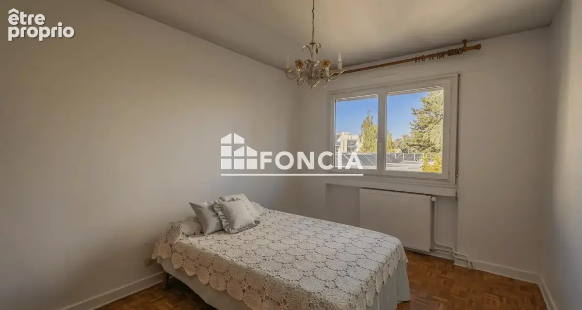 T4 à rénover avec balcon et garage – Centre Firminy - photo 11