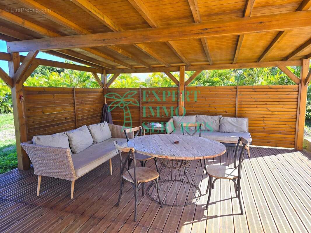 Maison à CAPESTERRE-DE-MARIE-GALANTE