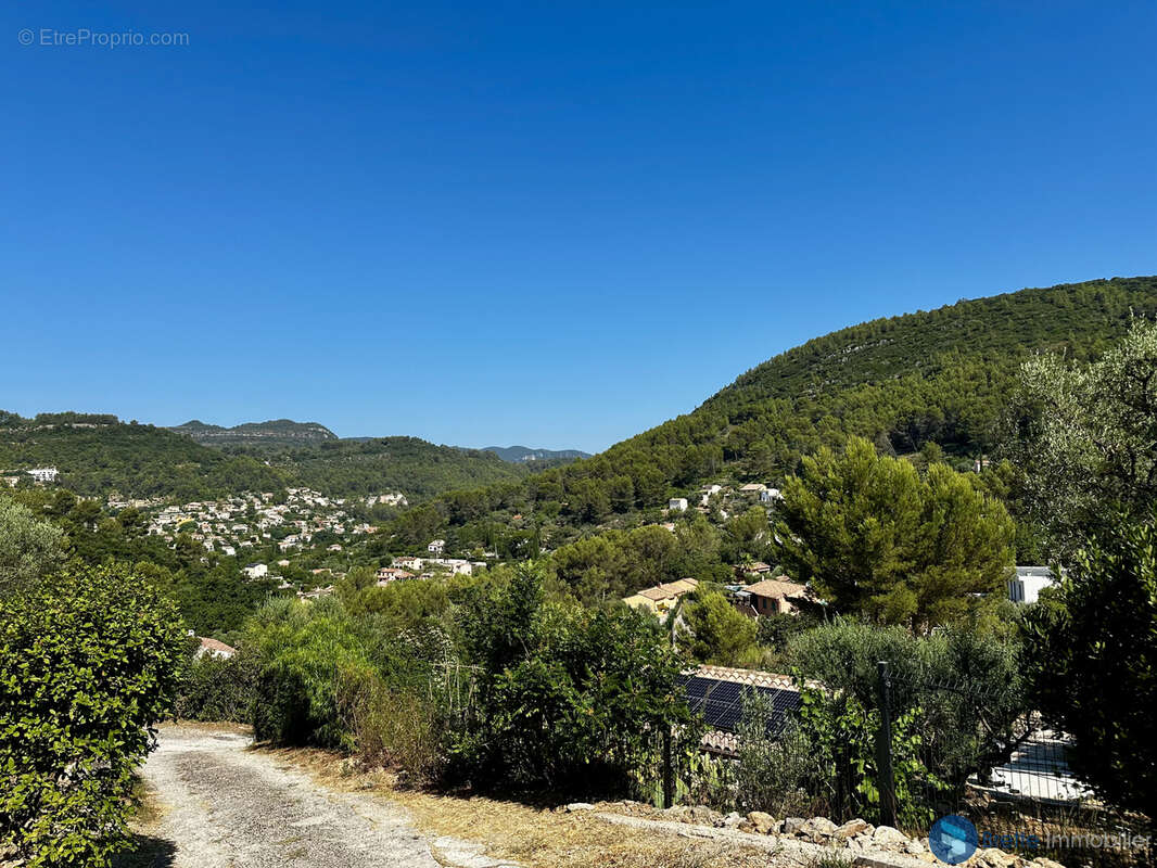 Maison à SOLLIES-TOUCAS