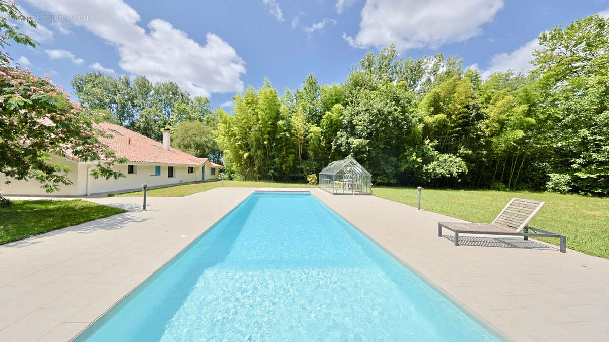 Maison à SAINT-MARTIN-DE-HINX