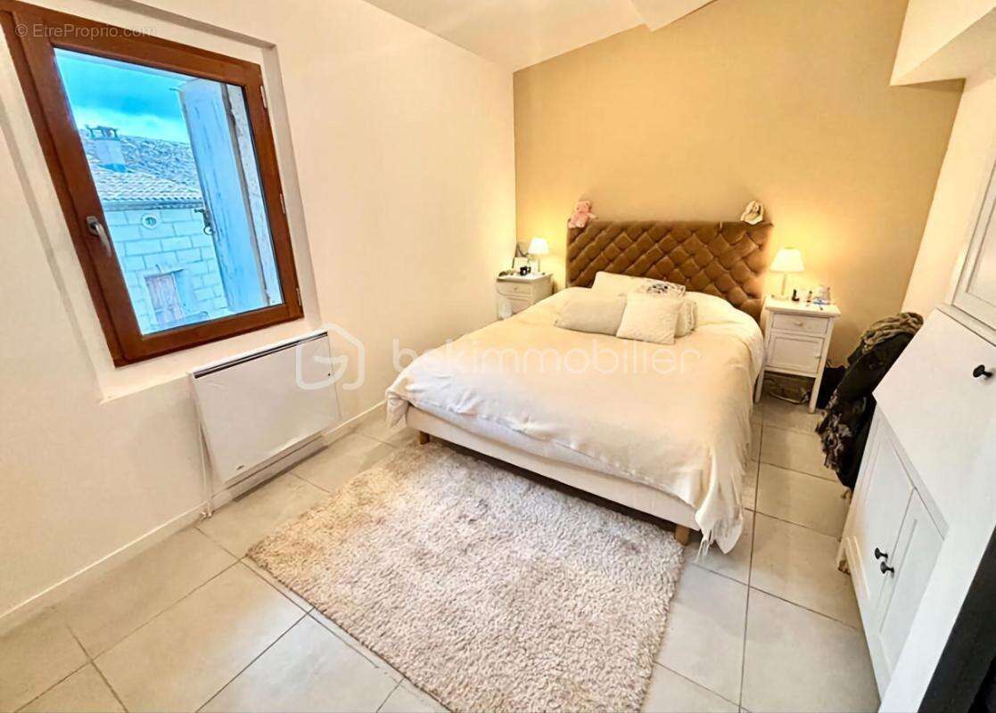 Appartement à POUSSAN