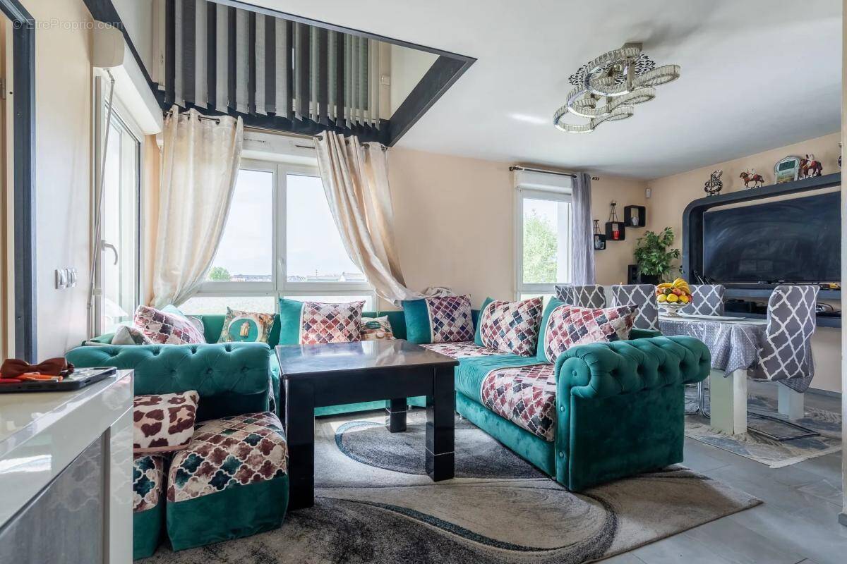 Appartement à STAINS