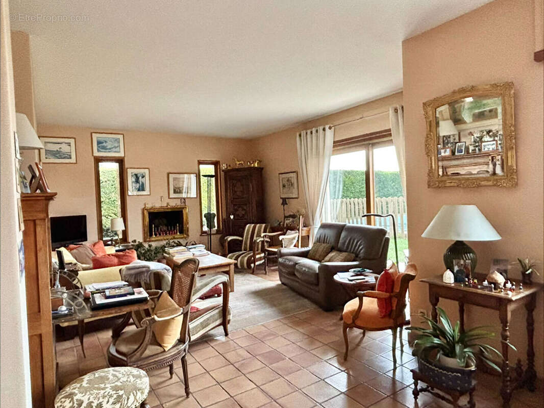 Maison à CHAVANOZ